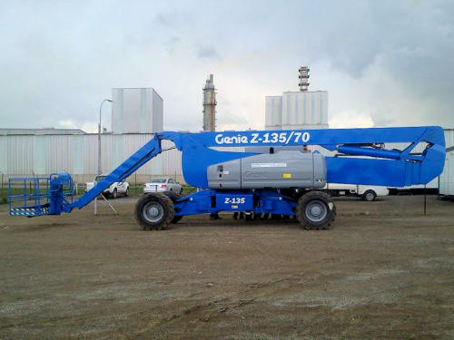 Genie Z135-70 lifting platform